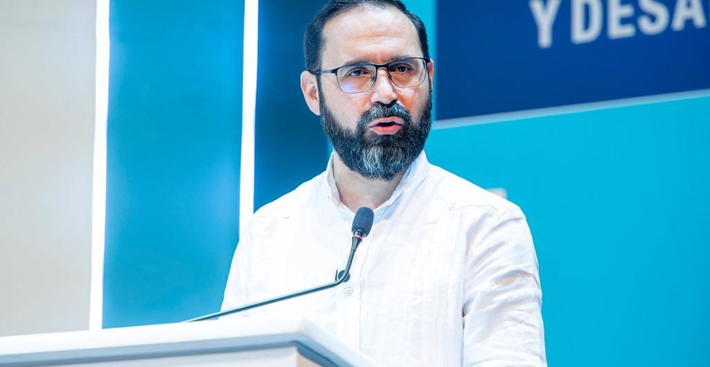 Ministro de Minas y Energía, Andrés Camacho