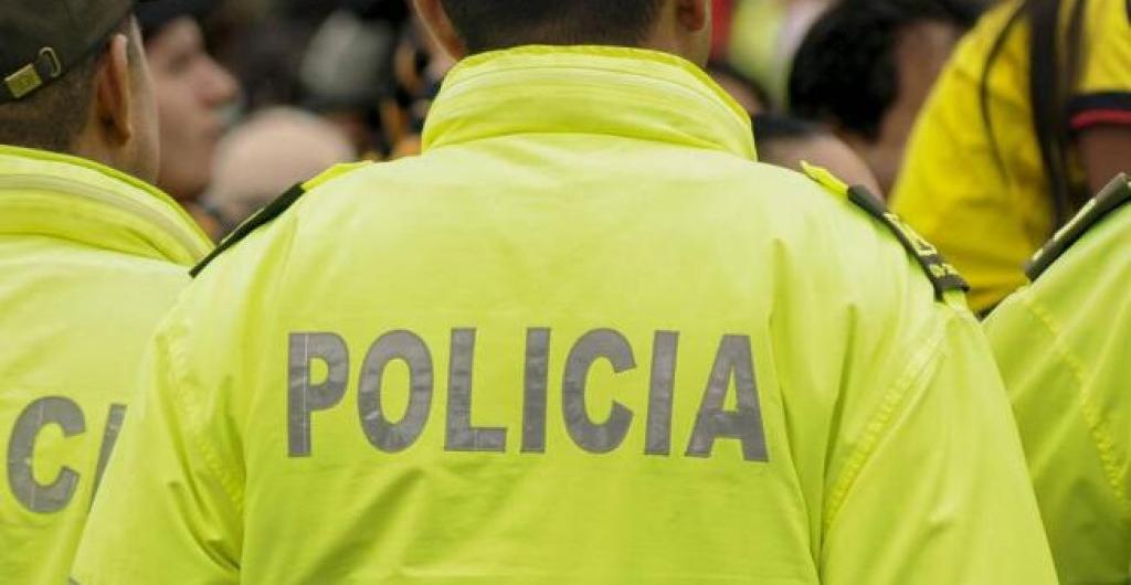 Policía